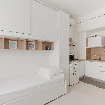 Guesthost - Bright Bocconi Milánó