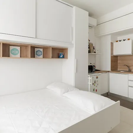 Apartman Guesthost - Bright Bocconi Milánó