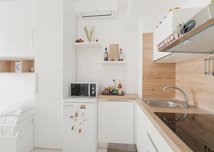 Guesthost - Bright Bocconi Apartmán Milán