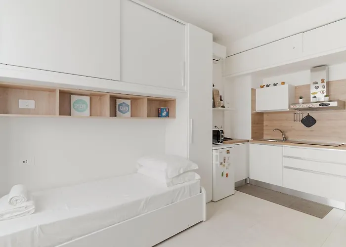 Guesthost - Bright Bocconi Milán