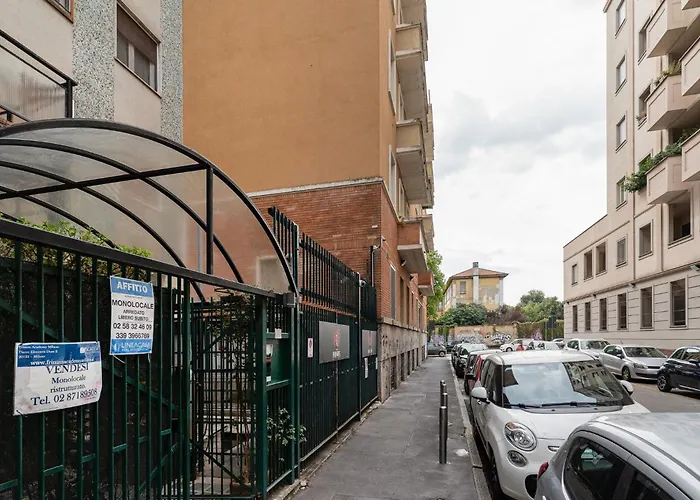 Guesthost - Bright Bocconi Apartmán