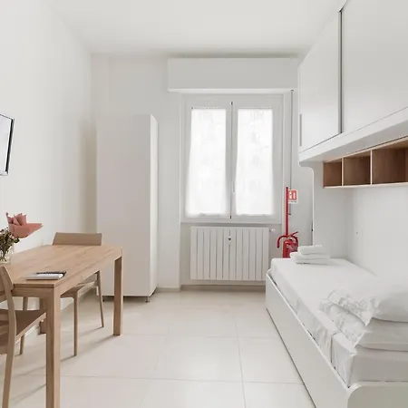 Apartment Guesthost - Bright Bocconi Mailand