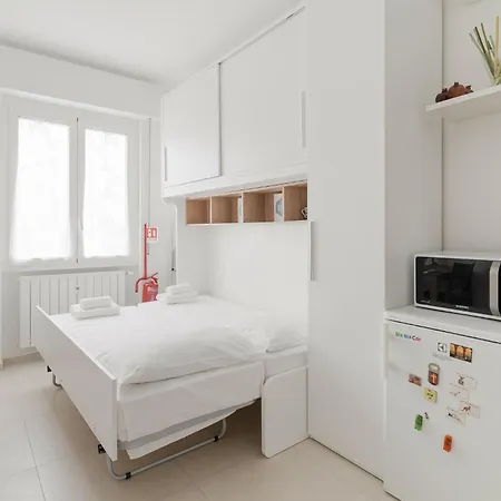 Guesthost - Bright Bocconi Mailand